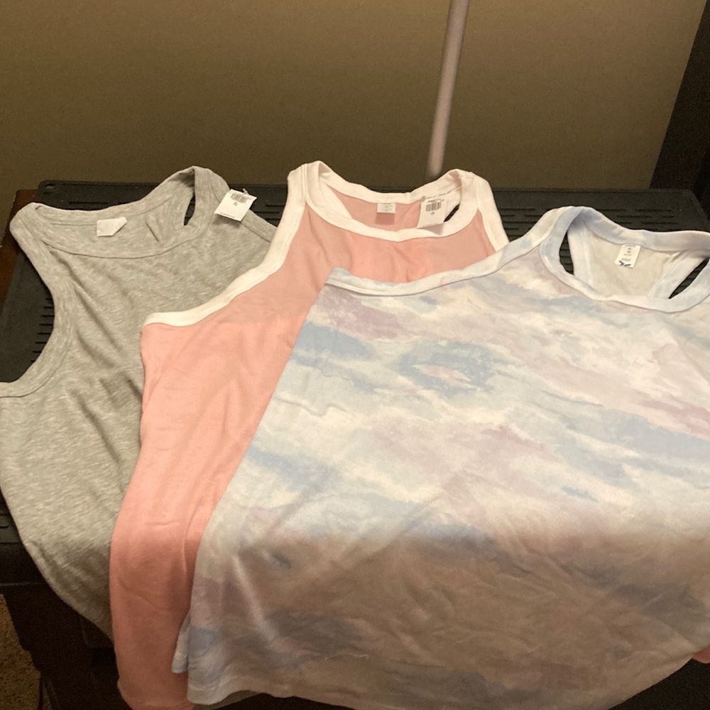 Bundle of 3 Old Navy TankTops, size XL NWT
